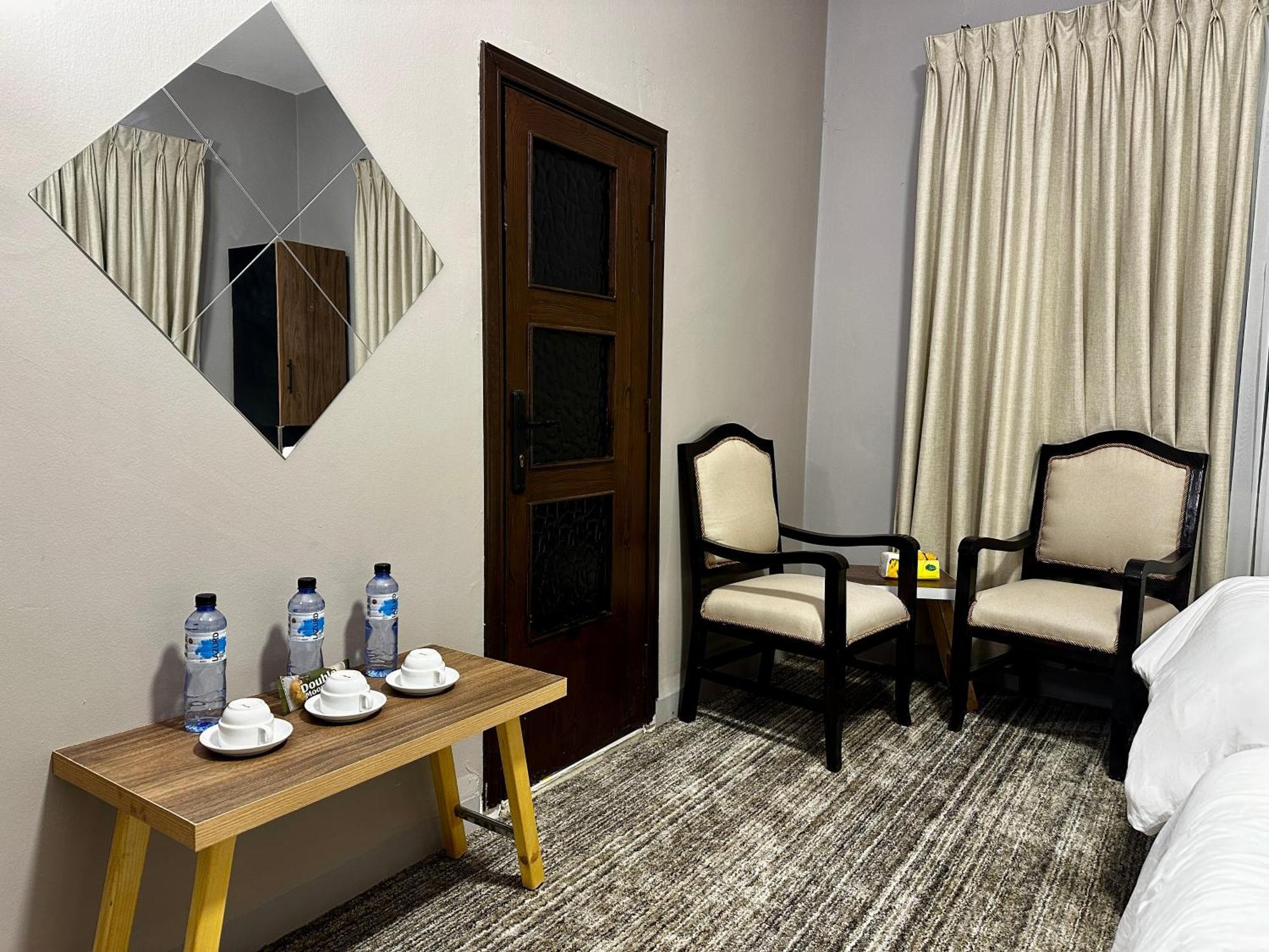 Hotel Beit Ahlan Amman Exterior foto
