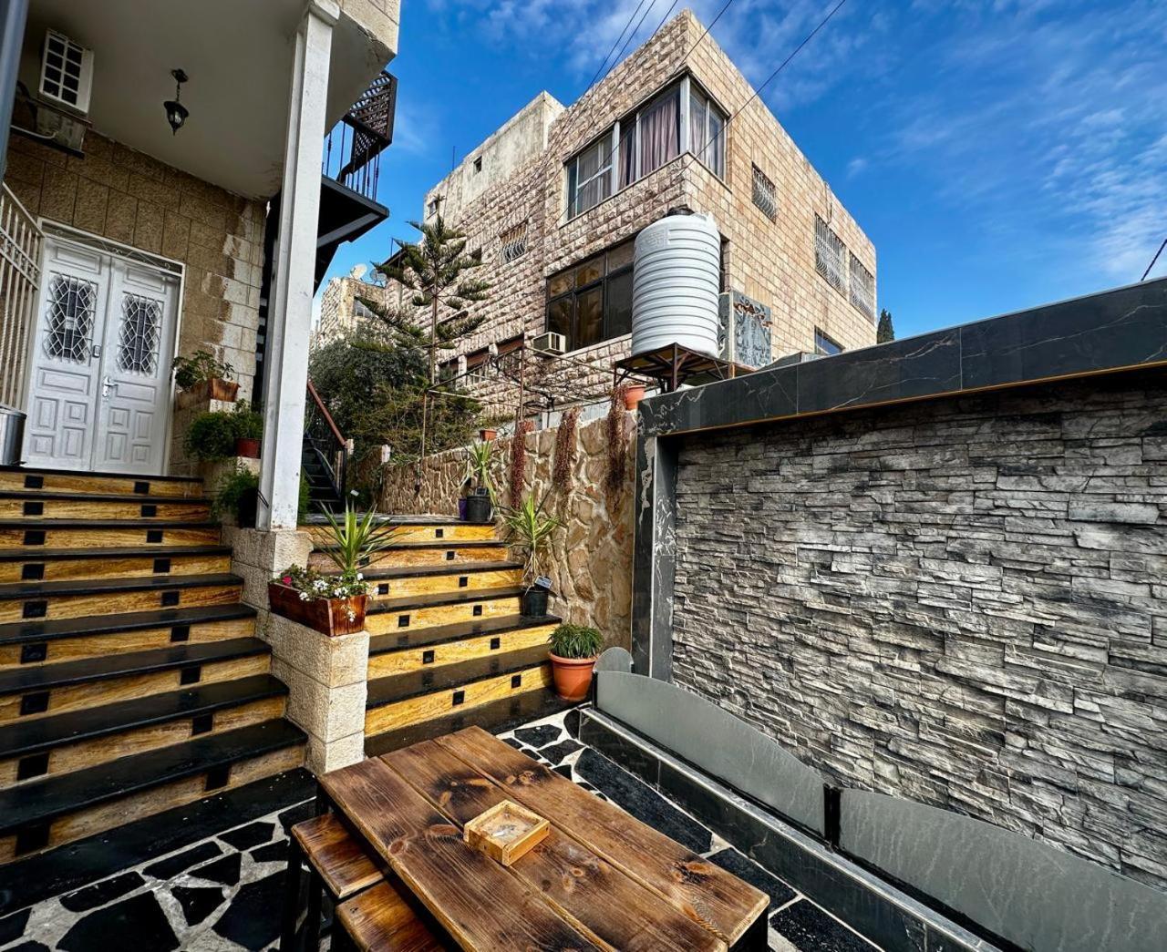 Hotel Beit Ahlan Amman Exterior foto