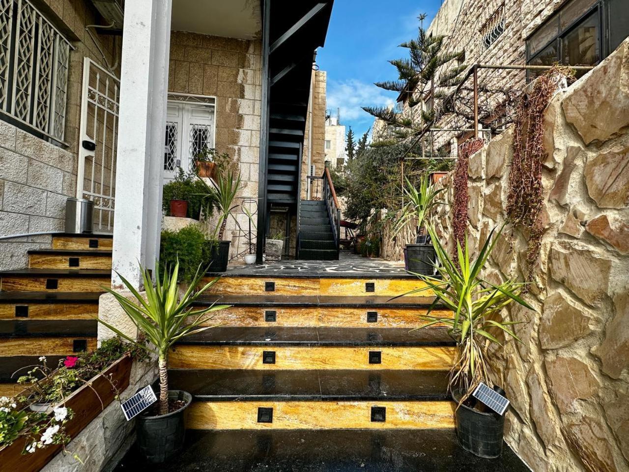 Hotel Beit Ahlan Amman Exterior foto