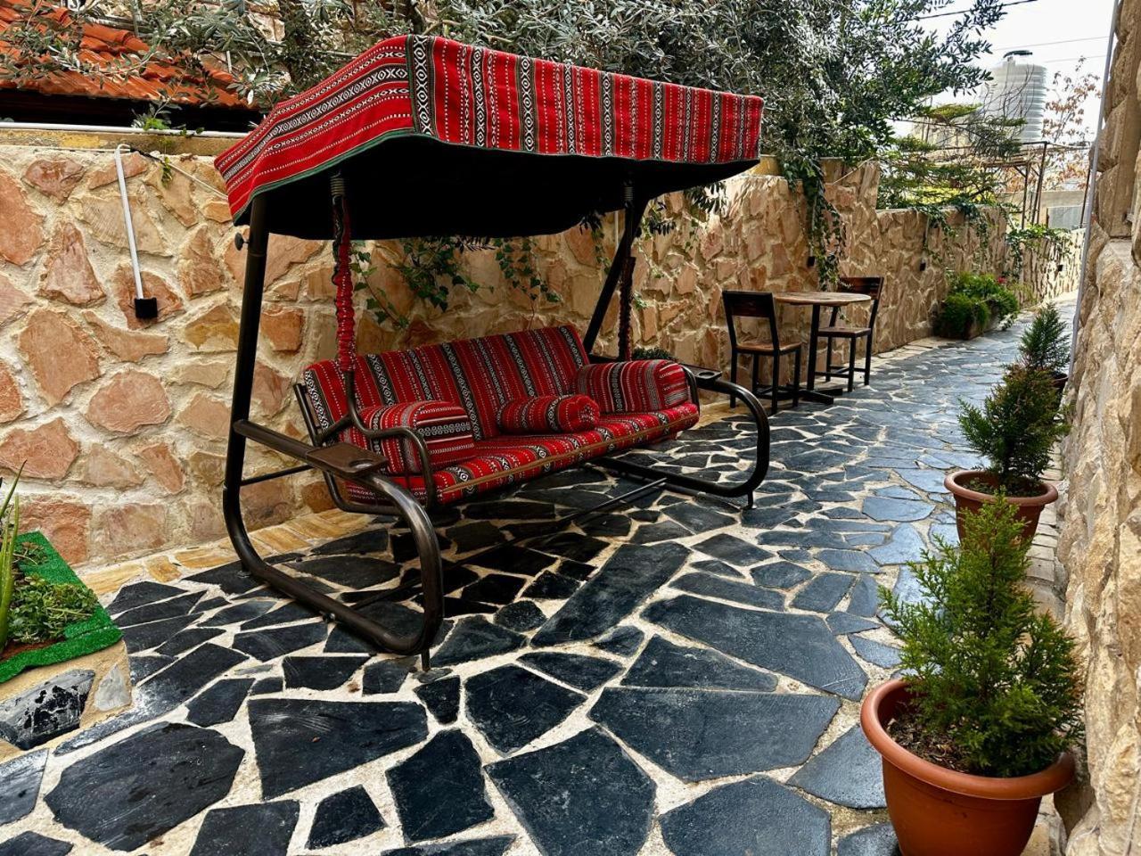 Hotel Beit Ahlan Amman Exterior foto