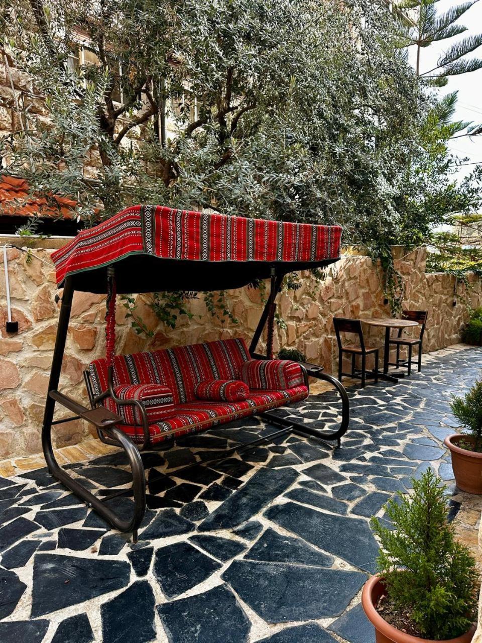 Hotel Beit Ahlan Amman Exterior foto